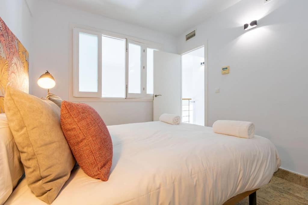 Becas Alameda Duplex By Valcambre Apartment Seville Exterior photo
